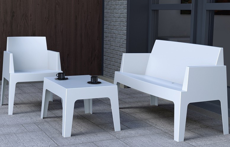 Garden sets: sofas and tables